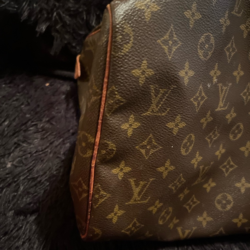 Authentic Louis Vuitton Speedy 40( retired ) my favorite❤️ - Picture 10 of 14